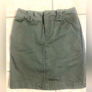Gap army green skirt
